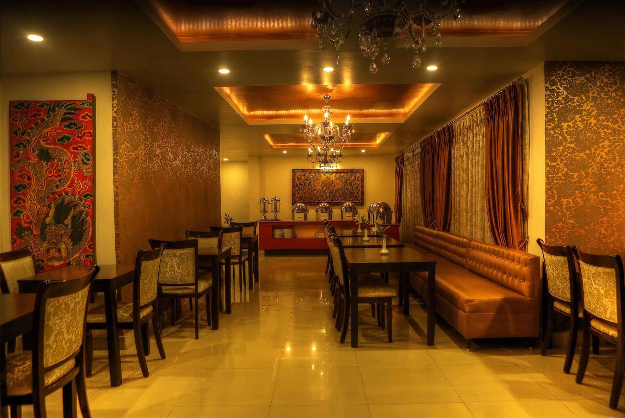 Mandala Boutique Hotel Катманду Экстерьер фото